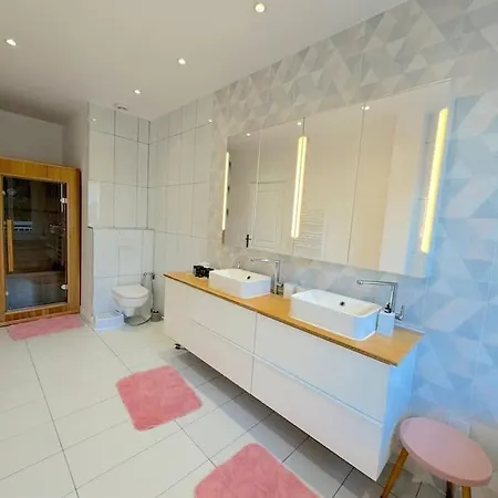 Magnifique 3 Pieces, 300m De La Plage, Clim, Sauna * Nice