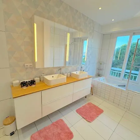 Magnifique 3 Pieces, 300m De La Plage, Clim, Sauna Apartment *