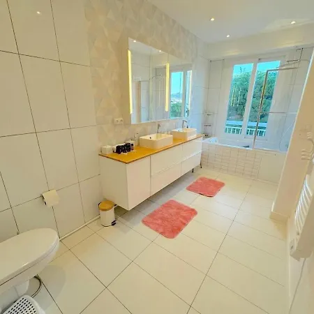 Magnifique 3 Pieces, 300m De La Plage, Clim, Sauna *